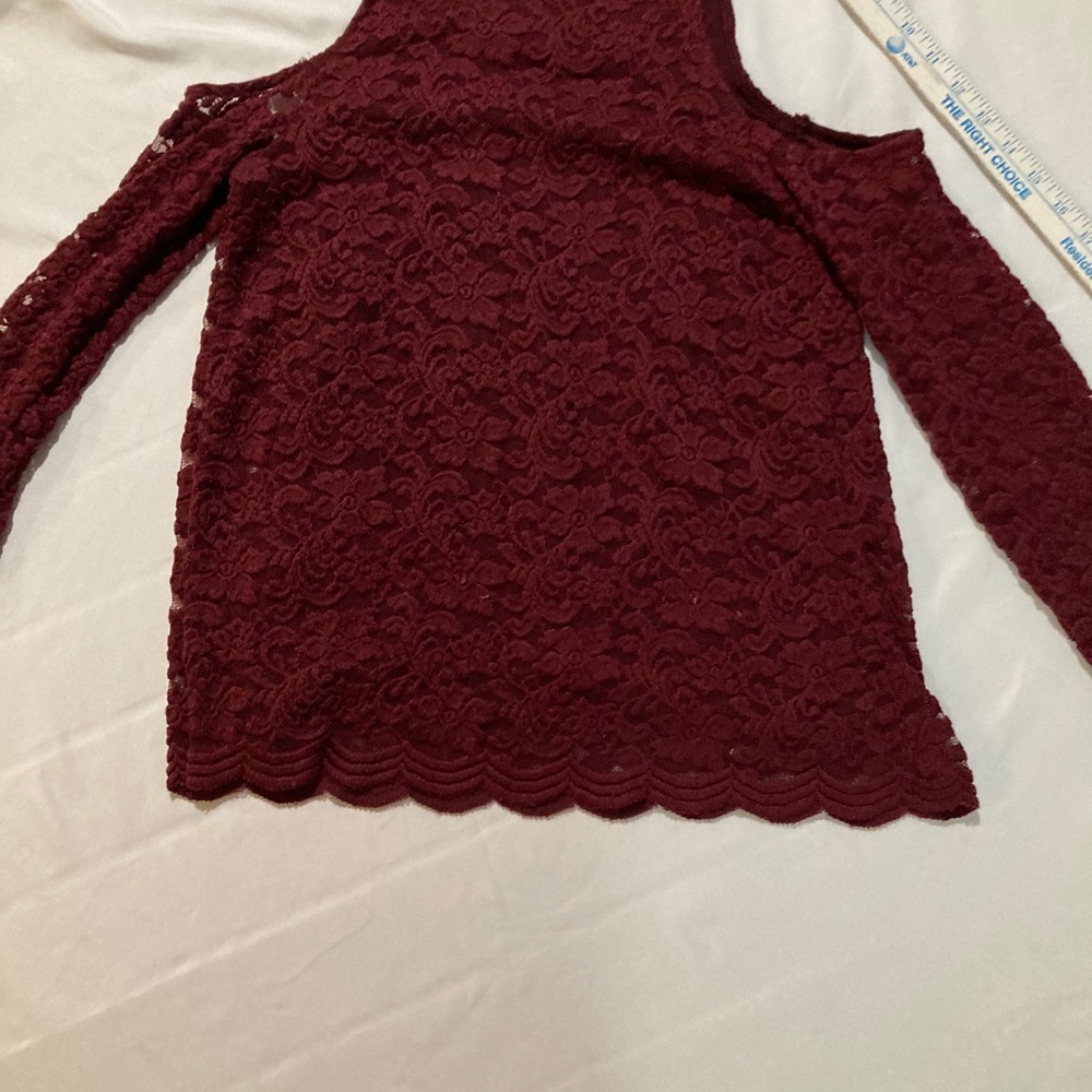 Hollister top - Picture 5 of 5